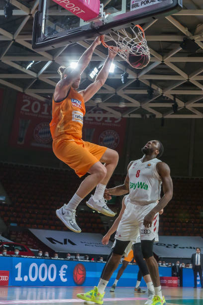 对强敌时常 对强敌时常